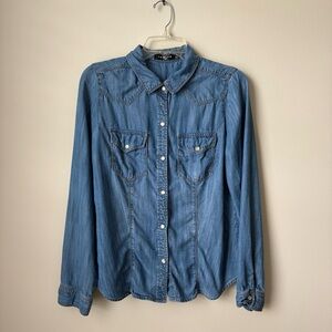 Trouvé Chambray Denim Button-Up Shirt Size Small